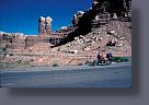 enteringmonumentvalleyldcr1984.jpg